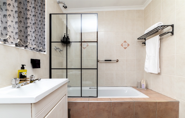 Bathroom2